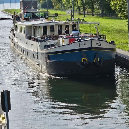 Hotelboat Iris Groningen Eksteriør billede